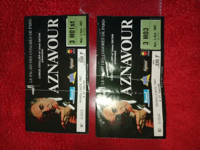 2 tickets Concert Aznavour du 3 novembre  1987