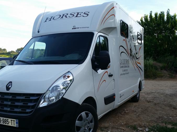 A louer camion pour chevaux toulon draguignan 