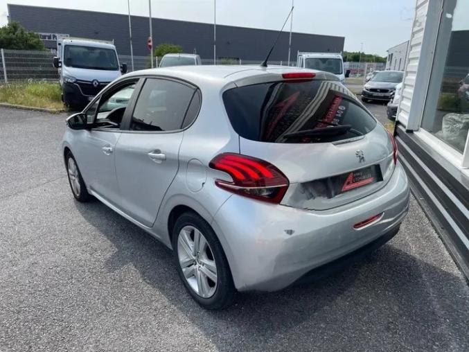 Peugeot 208 1.2 PureTech 82ch Style 5p