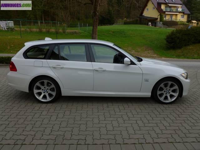 BMW 320d xDrive Touring Cuir, Xenon, Système de navigation