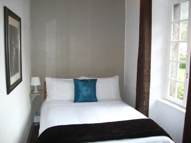 Saint-Marcan - Petite chambre double avec vue sur 