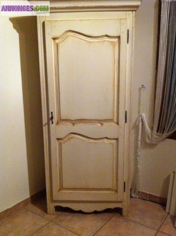 ARMOIRE BOIS MASSIF