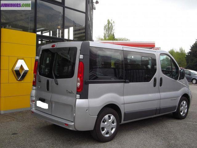 Renault Trafic ii passenger expression 2.0 dci 115 fap eco