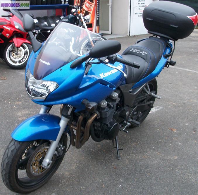 Moto KAWASAKI