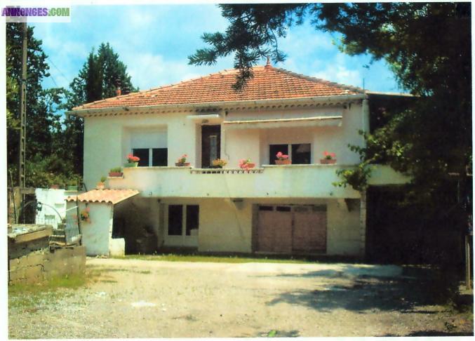 Villa à débattre 174 m² + terrain 462 m2 - Rousson