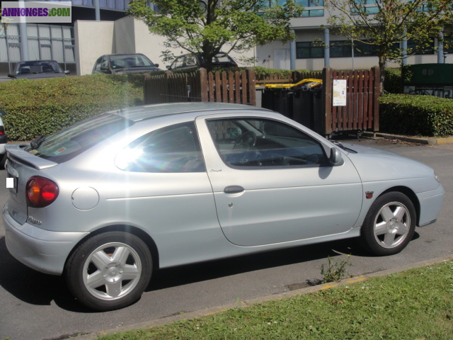 RENAULT MEGANE COUPE