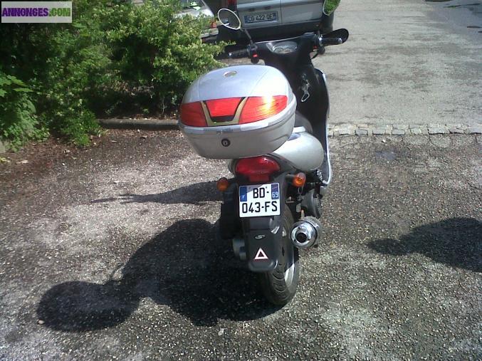 Scooter 125, faible km 4075