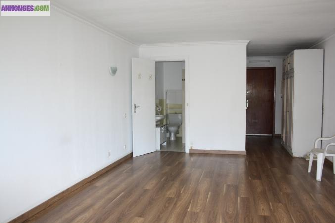 CANNES (06400) loue studio 32m² dans résidence services 3e âge