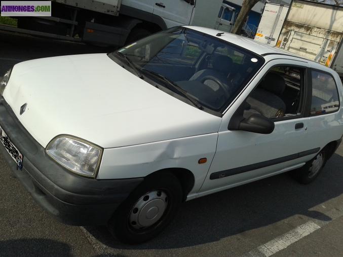 CLIO 1.9 D modèle 1997