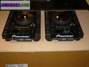 Paire de platine Pioneer CDJ-2000 x 2 & DJM-800