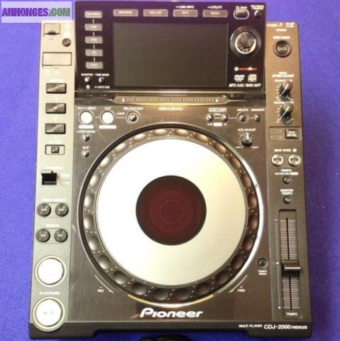 2 PIONEER CDJ-2000 DJ PLAYERS + DJM2000 Pro DJ SET