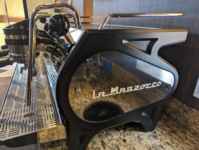 La Marzocco Strada AV