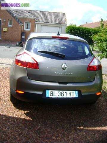 Mégane authentique 5 ch 5 v 16100km.an 03 /.2011