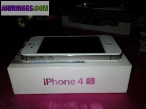 IPHONE 4S blanc 16 GB garantie 14 Juin 2013+10 coques