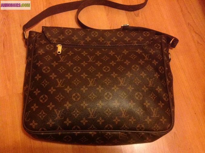 Sacoche louis Vuitton Homme