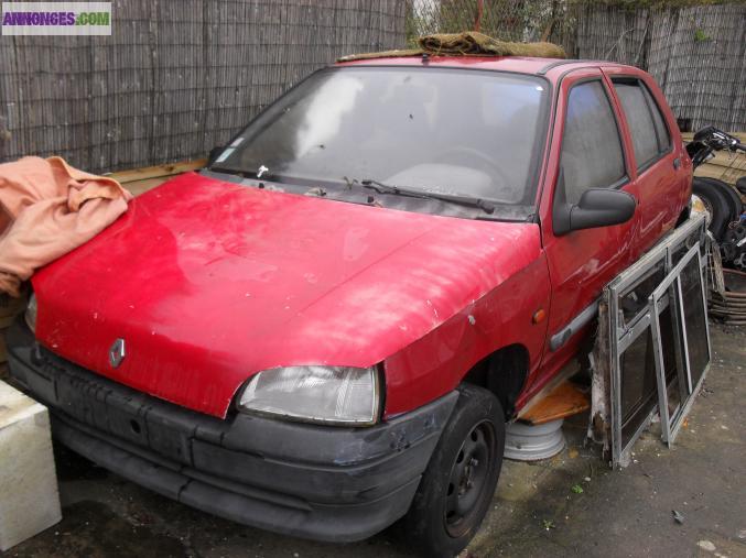 Clio pour piéces