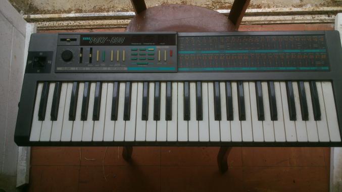 Vend synthé Korg poly 800