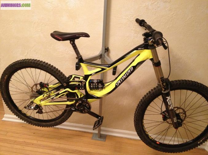 Urgent VTT DH Specialized Demo 8 I 2011 (M)