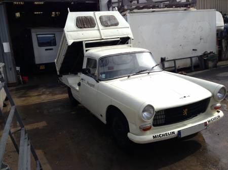 PEUGEOT 404 D BENNE TBE