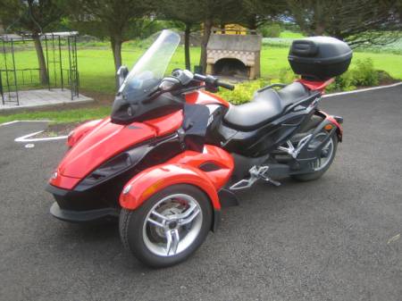 CAN AM SPYDER SE 5 rouge