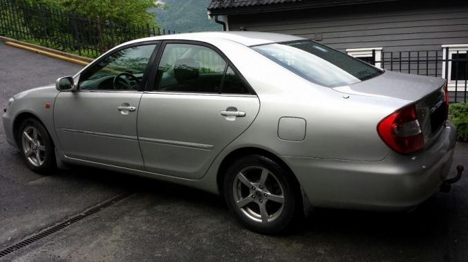 Toyota Camry 2,4 2004