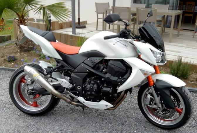 Kawasaki Z 1000 toute équipée