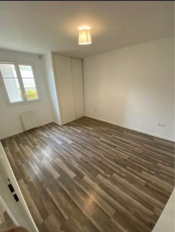 Appartement 2 pièces 42m2 proche centre ville et gare RER