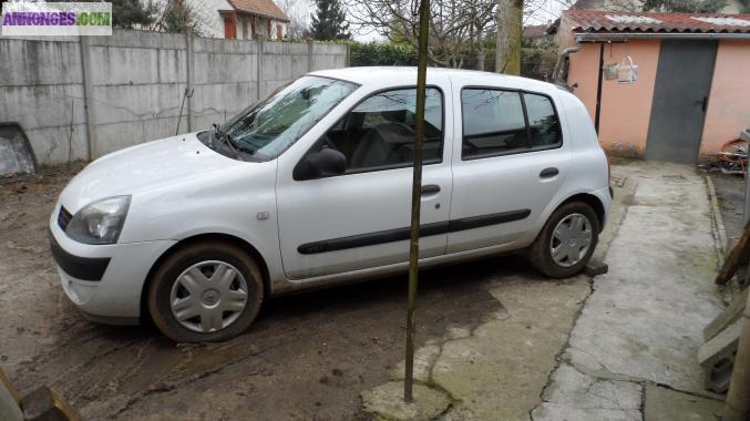 RENAULT CLIO CAMPUS CLIM 1.5 DCI