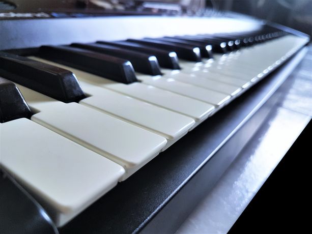 Inscription cours de piano synthétiseur le Mans