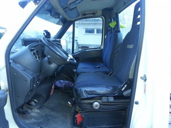 Iveco Daily 2.8 Semi 2000, 418000 km .