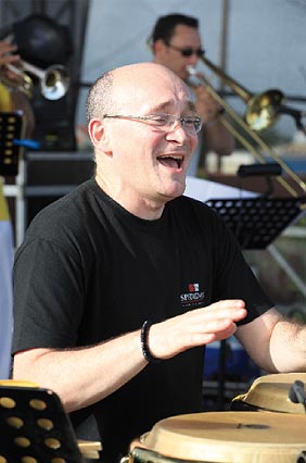 COURS DE PERCUSSIONS AFRO_CUBAINES / MIGUEL GOMEZ