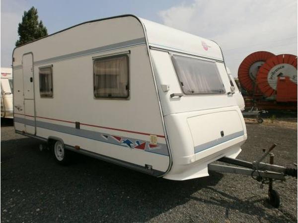 Caravane burstner holiday 400ts