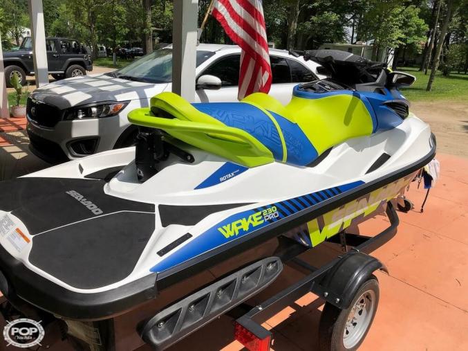 Sea-Doo 230 Wake Pro