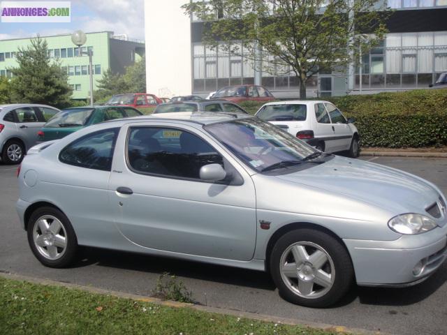 RENAULT MEGANE COUPE