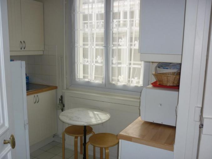 STUDIO A LOUER A RODEZ  12000