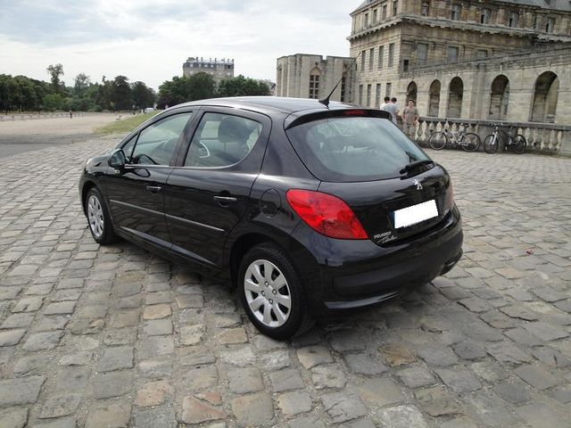 Peugeot 207 1.6 hdi 16v 90 executive pack 5p