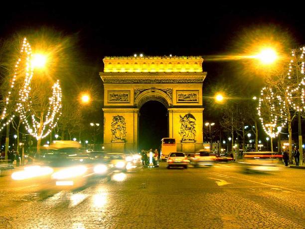 Paris - STUDETTE ARC DE TRIOMPHE/WAGRAM