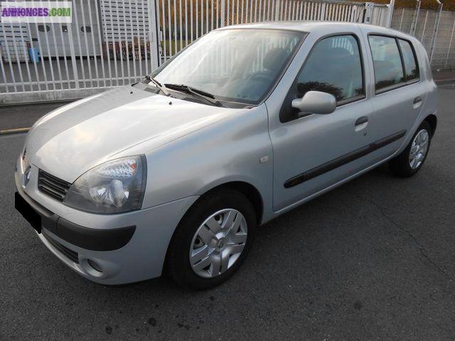 RENAULT Clio II 1.5 DCI 65 CONFORT DYNAMIQUE 5P