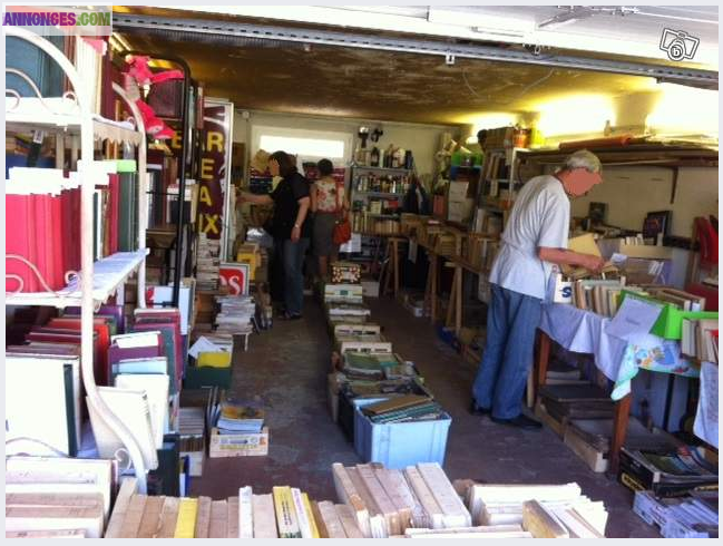 Vide-greniers, livres et objets divers