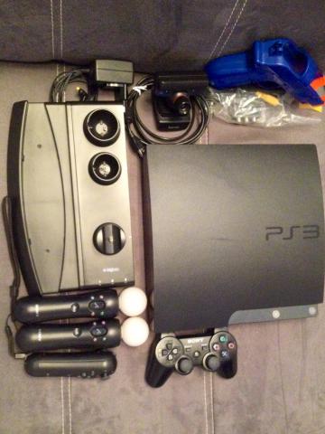 Playstation 3 slim 250Go 10 jeux nbr accessoires