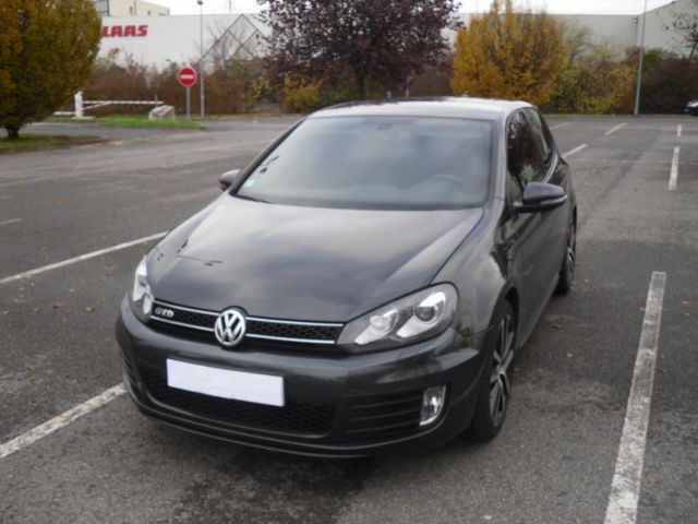 Volkswagen golf Diesel noire 2500€ ferme