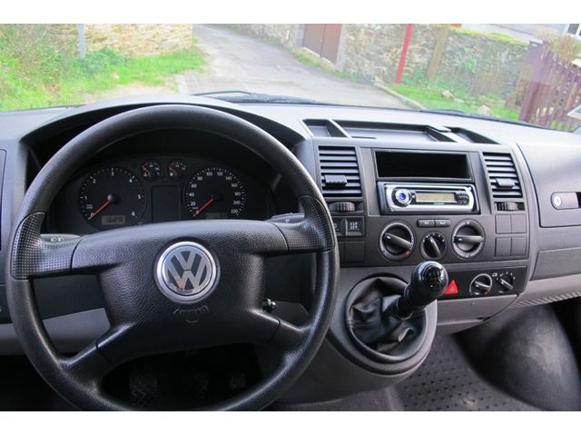 Volkswagen Transporter combi long 2.5 tdi 130 9pl 2.8t