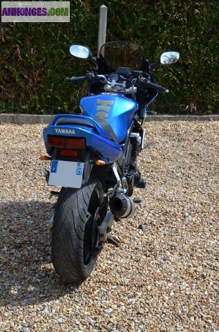 YAMAHA 600 FZS FAZER 95 ch 2001 parfait etat