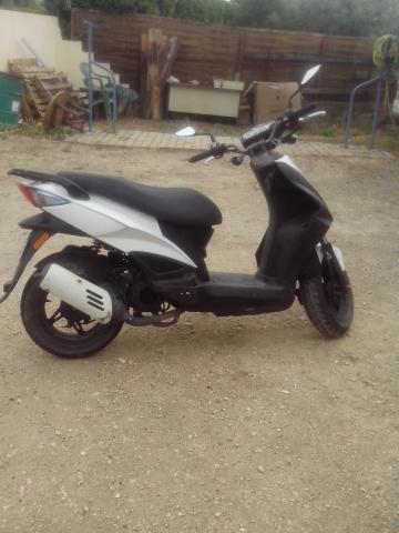 Scooter kymco