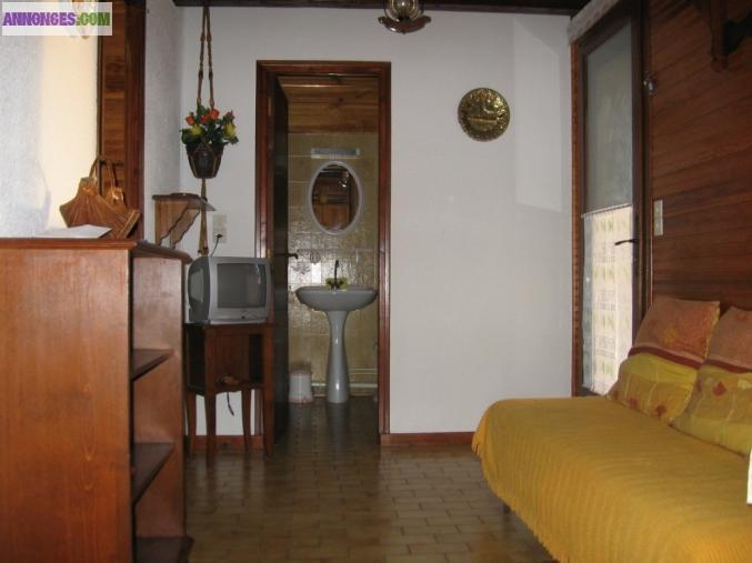 LOCATION SAISONNIERE  DANS CHALET PRES DE FONT ROMEU (PO)  POUR 4 PERSONNES