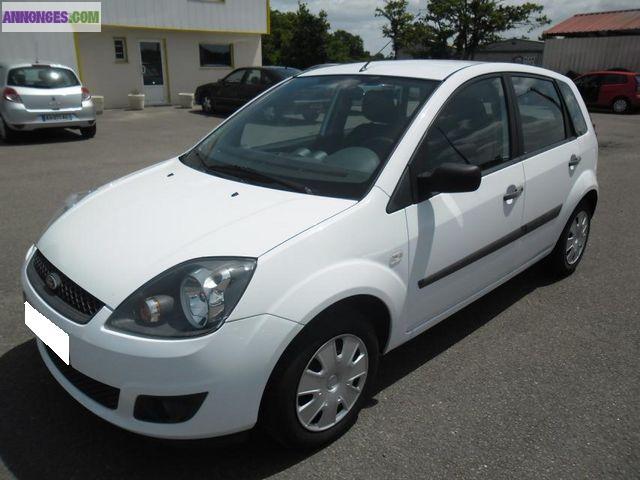 Ford Fiesta iv (2) 1400 tdci 70 senso plus 5P