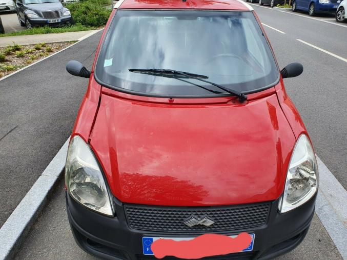 Voiture Sans Permis Ligier Xtoo en bon état.