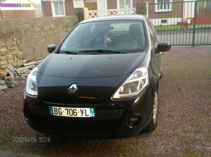 Clio noir metallise