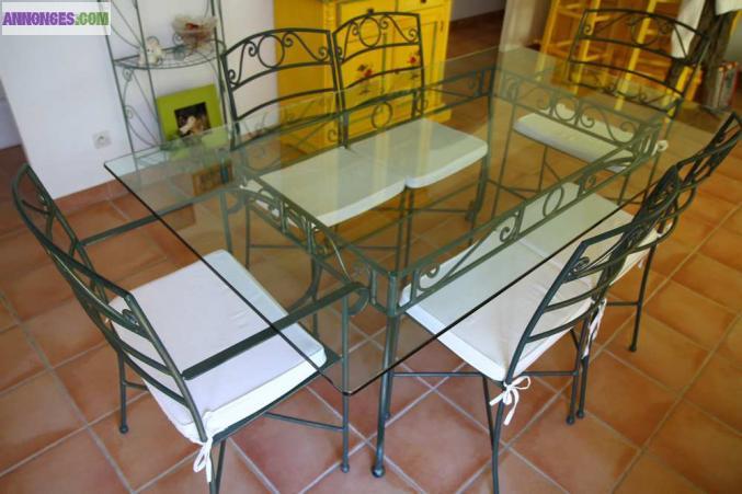 Table fer forgé, 4 chaises et 2 fauteuils