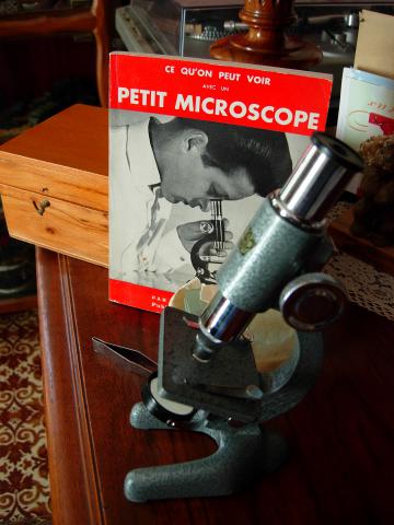 Microscope